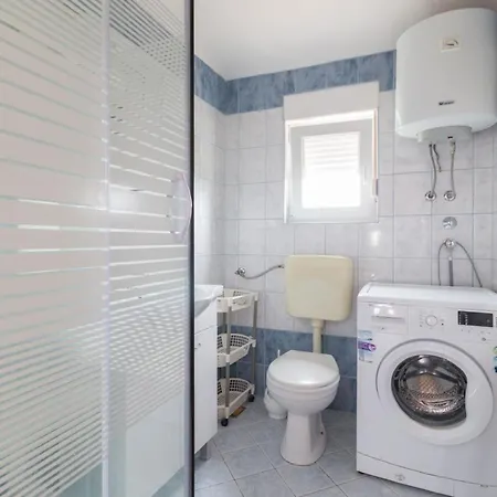 In Privlaka Mit Garten, Grill Und Terrasse Apartment